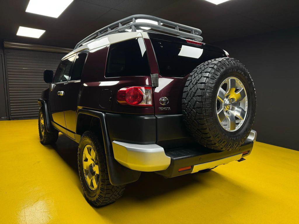 used 2007 Toyota FJ Cruiser car, priced at $17,997
