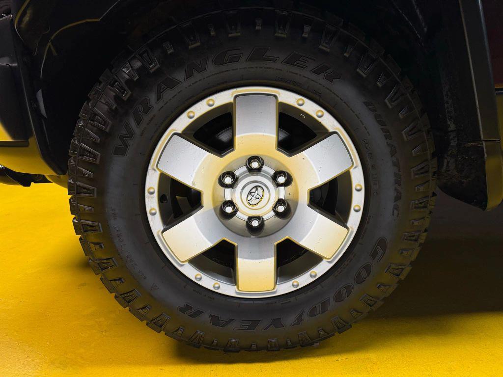 used 2007 Toyota FJ Cruiser car, priced at $17,997