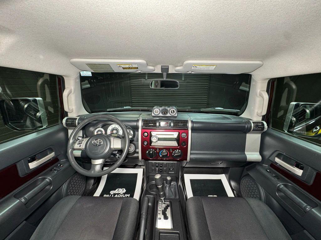 used 2007 Toyota FJ Cruiser car, priced at $17,997