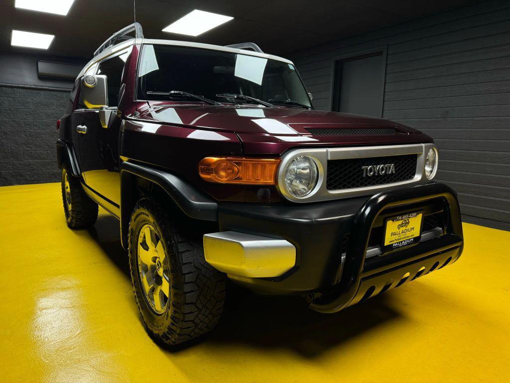 used 2007 Toyota FJ Cruiser car, priced at $17,997