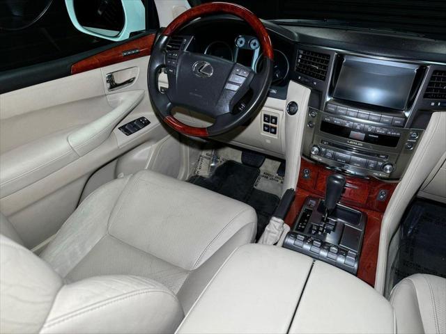 used 2009 Lexus LX 570 car, priced at $22,500