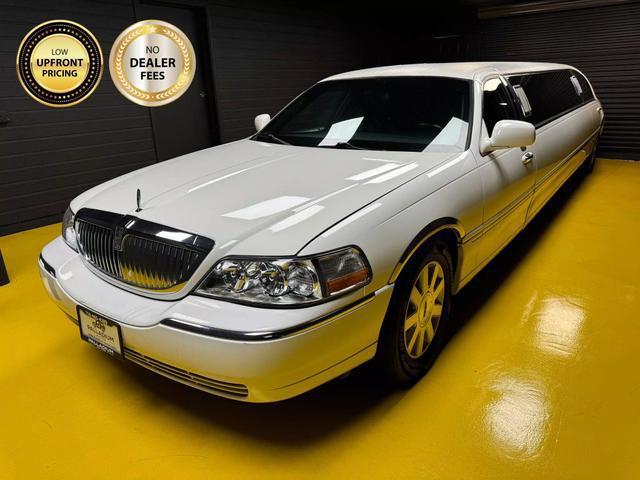 used 2004 Lincoln Town Car car, priced at $9,950