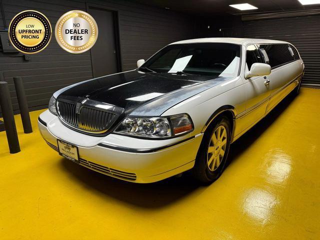 used 2004 Lincoln Town Car car, priced at $11,950