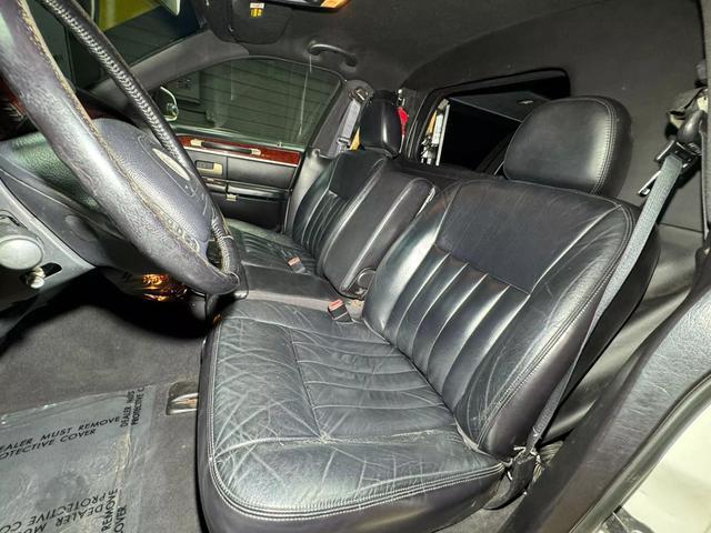 used 2004 Lincoln Town Car car, priced at $9,950