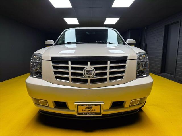 used 2011 Cadillac Escalade car, priced at $13,300