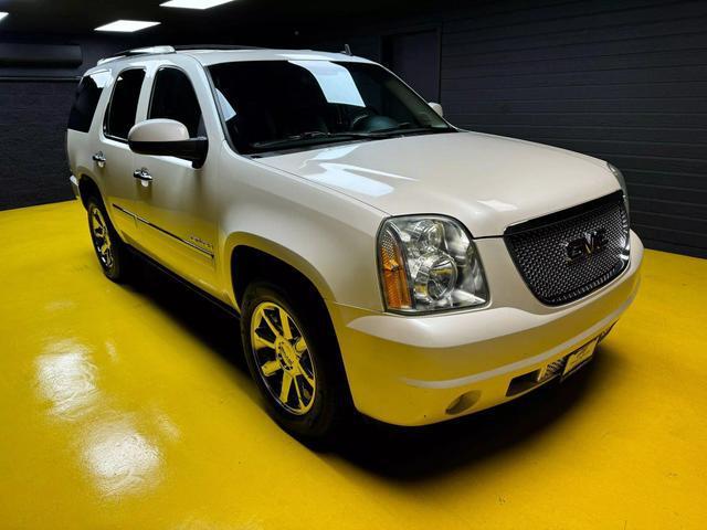 used 2009 GMC Yukon car, priced at $12,999