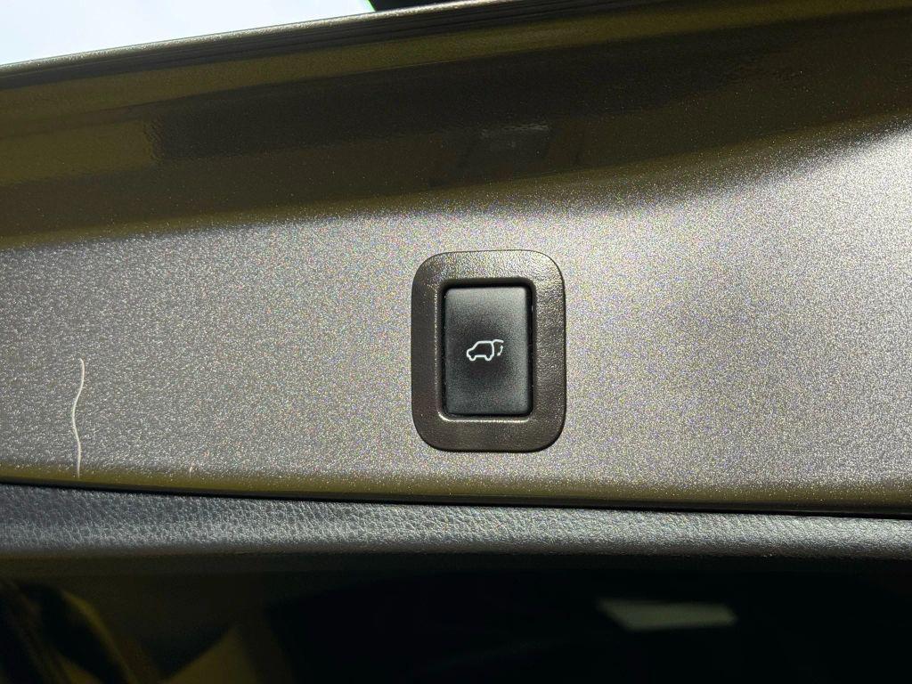 used 2018 Toyota Highlander car, priced at $19,997