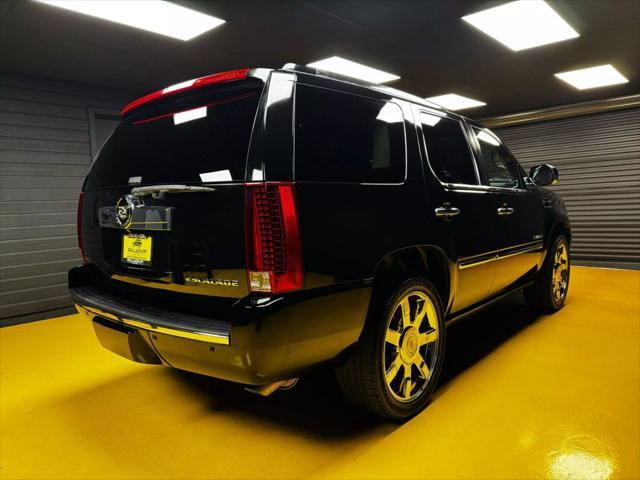 used 2010 Cadillac Escalade car, priced at $17,500