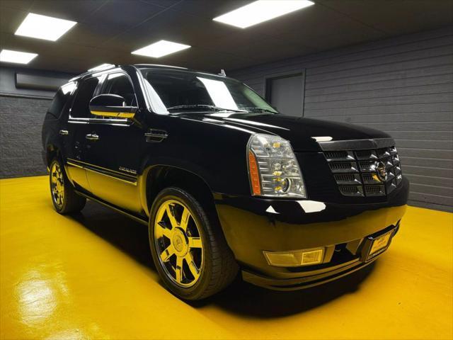 used 2010 Cadillac Escalade car, priced at $17,500