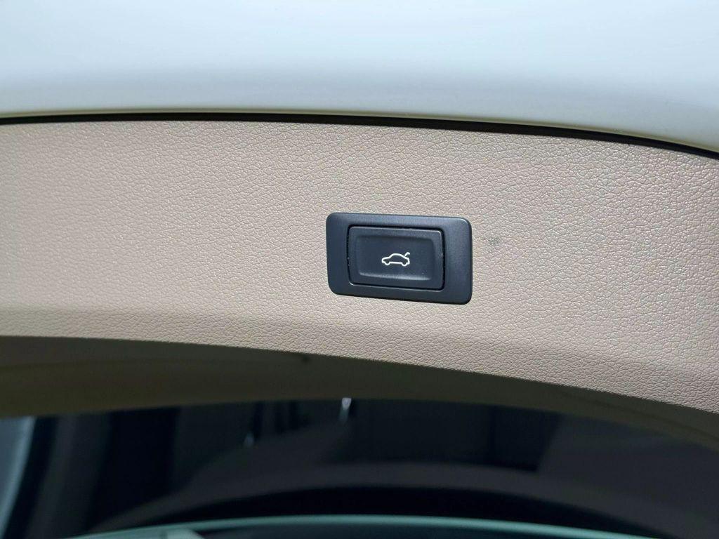 used 2014 Audi Q7 car, priced at $13,500