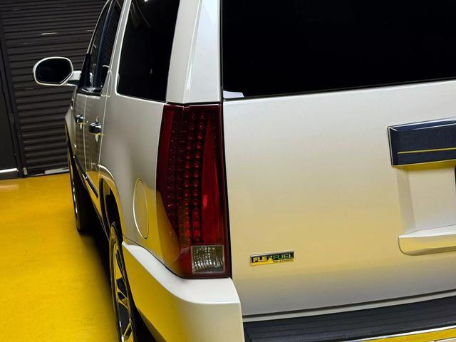 used 2010 Cadillac Escalade car, priced at $13,800