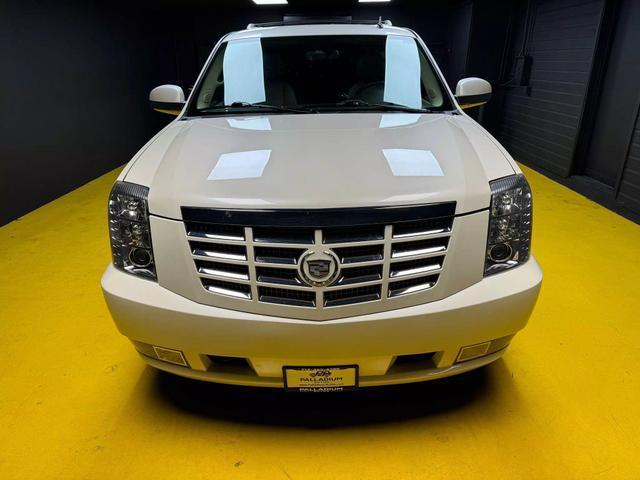 used 2010 Cadillac Escalade car, priced at $13,800