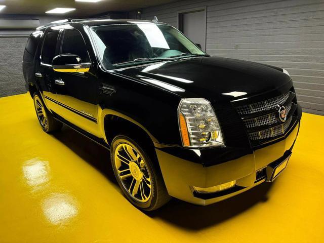 used 2013 Cadillac Escalade car, priced at $17,300