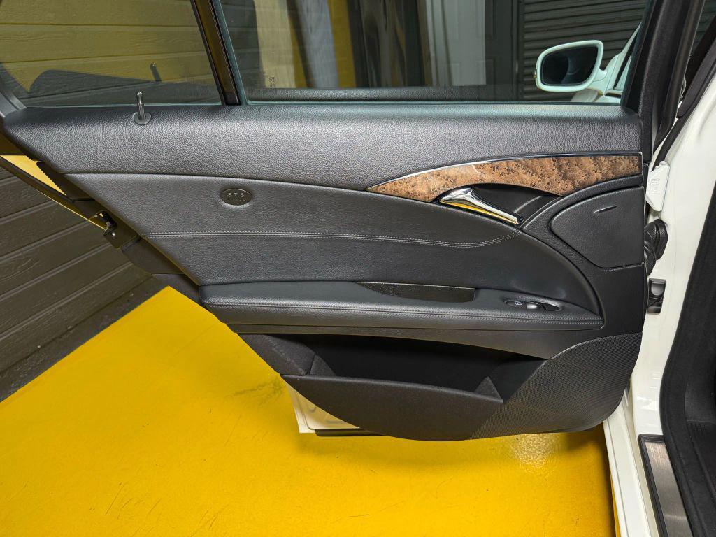 used 2009 Mercedes-Benz E-Class car, priced at $9,997