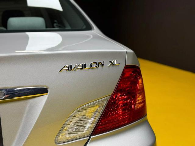 used 2002 Toyota Avalon car, priced at $7,500