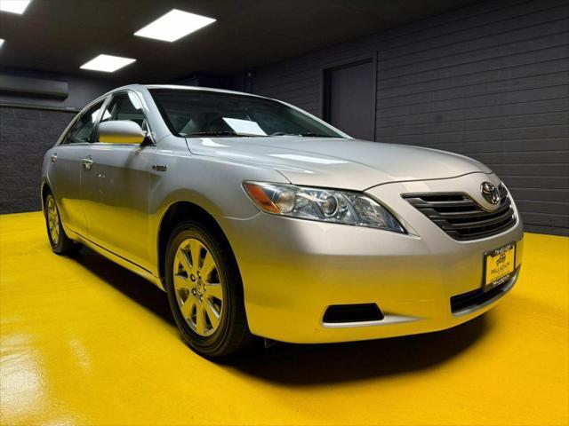 used 2007 Toyota Camry Hybrid car, priced at $7,950