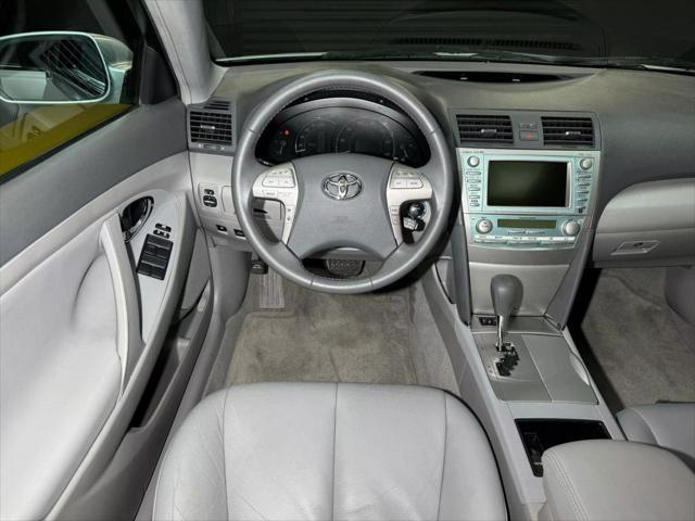 used 2007 Toyota Camry Hybrid car, priced at $7,950