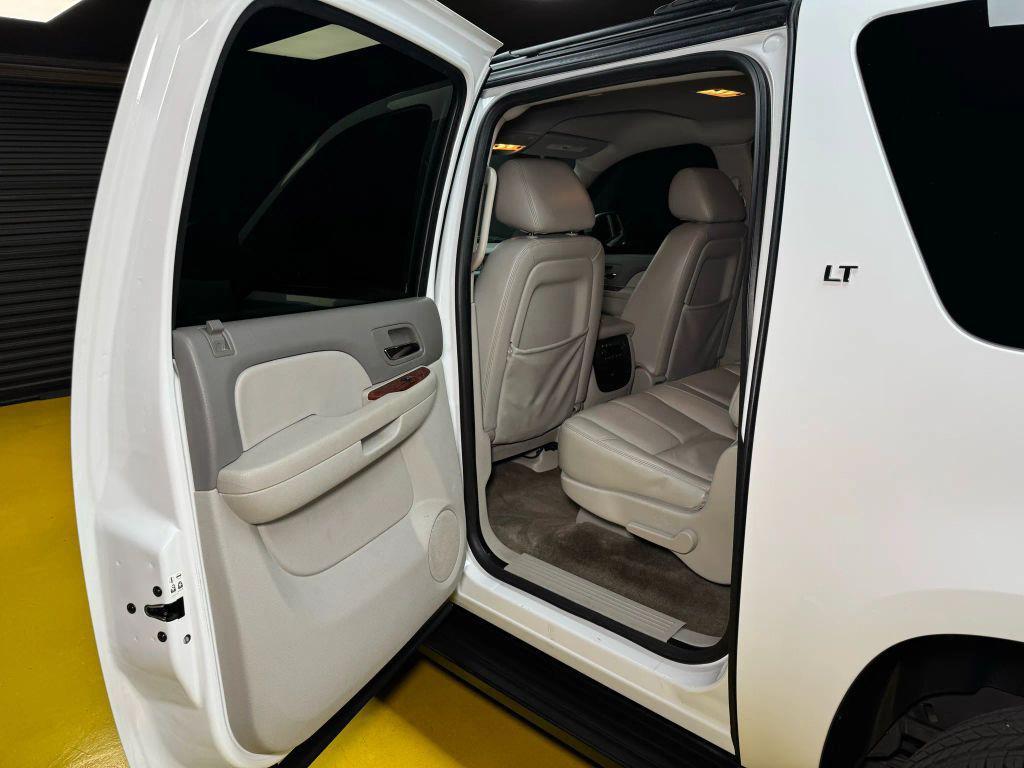 used 2012 Chevrolet Suburban car, priced at $12,500