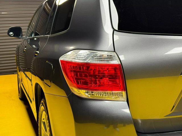 used 2012 Toyota Highlander car, priced at $11,111