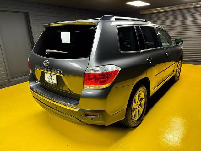 used 2012 Toyota Highlander car, priced at $11,111