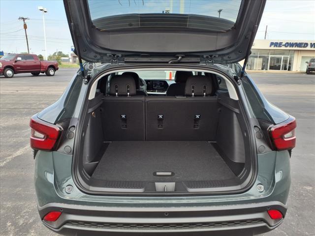 new 2025 Chevrolet Trax car, priced at $23,325