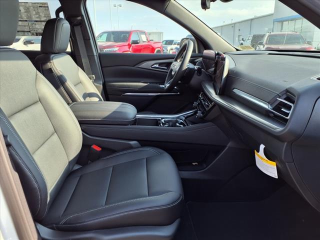 new 2026 Chevrolet Traverse car, priced at $45,955