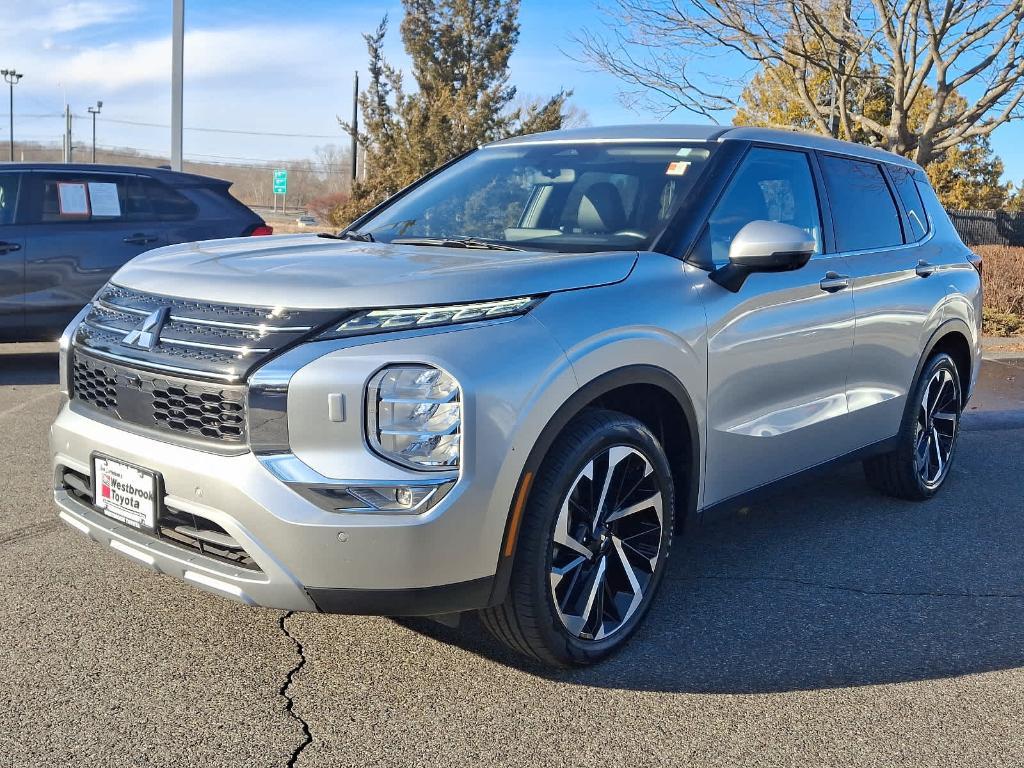 used 2023 Mitsubishi Outlander car, priced at $24,655