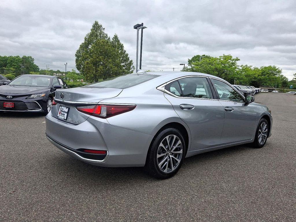 used 2023 Lexus ES 250 car, priced at $32,556