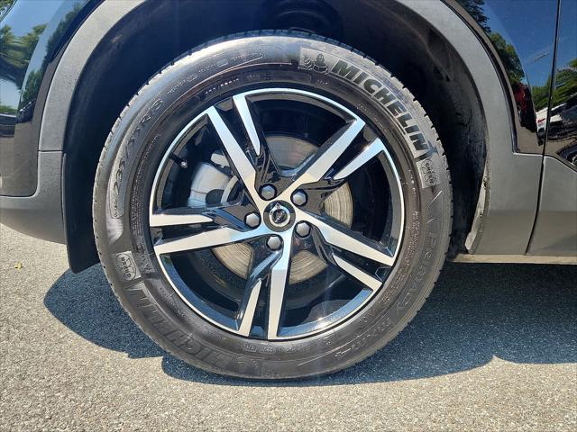 used 2025 Volvo XC40 car, priced at $32,998