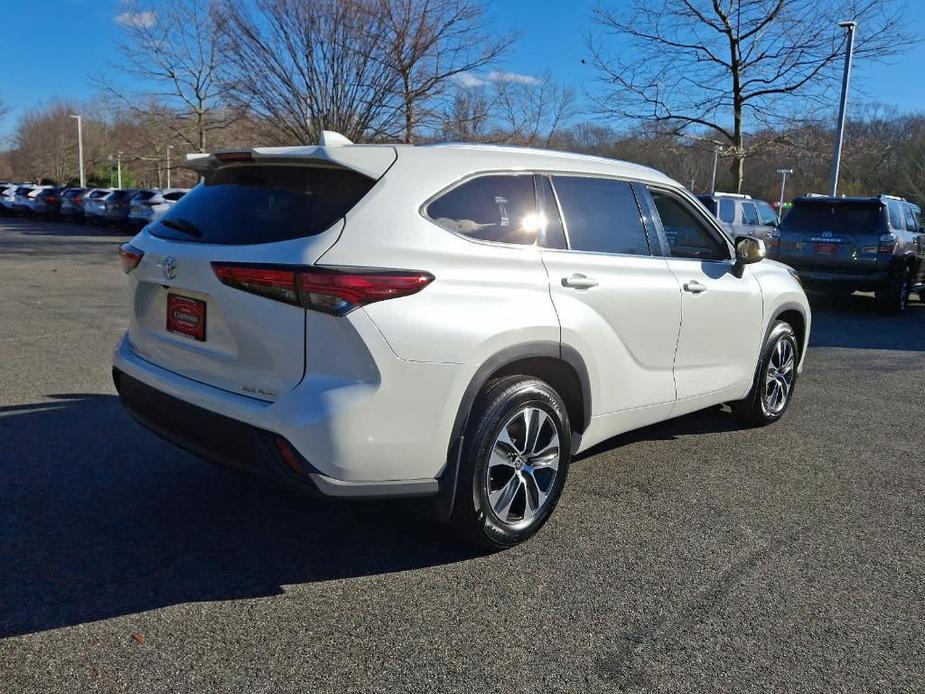 used 2021 Toyota Highlander car, priced at $34,519