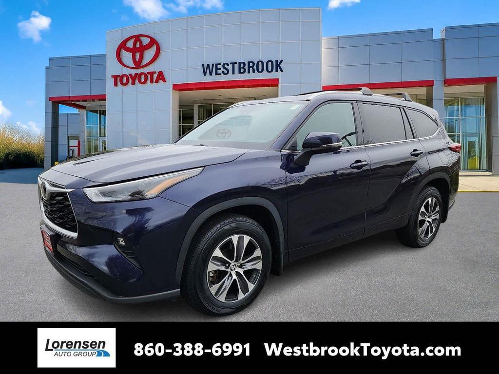 used 2022 Toyota Highlander car, priced at $38,770