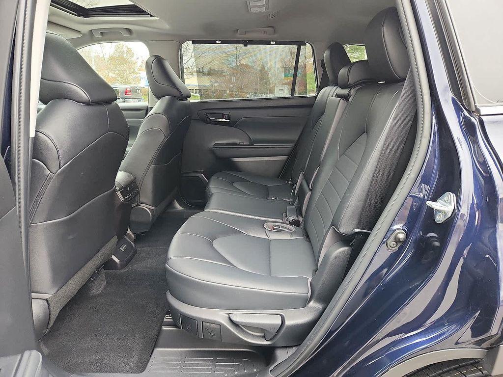 used 2022 Toyota Highlander car, priced at $38,770