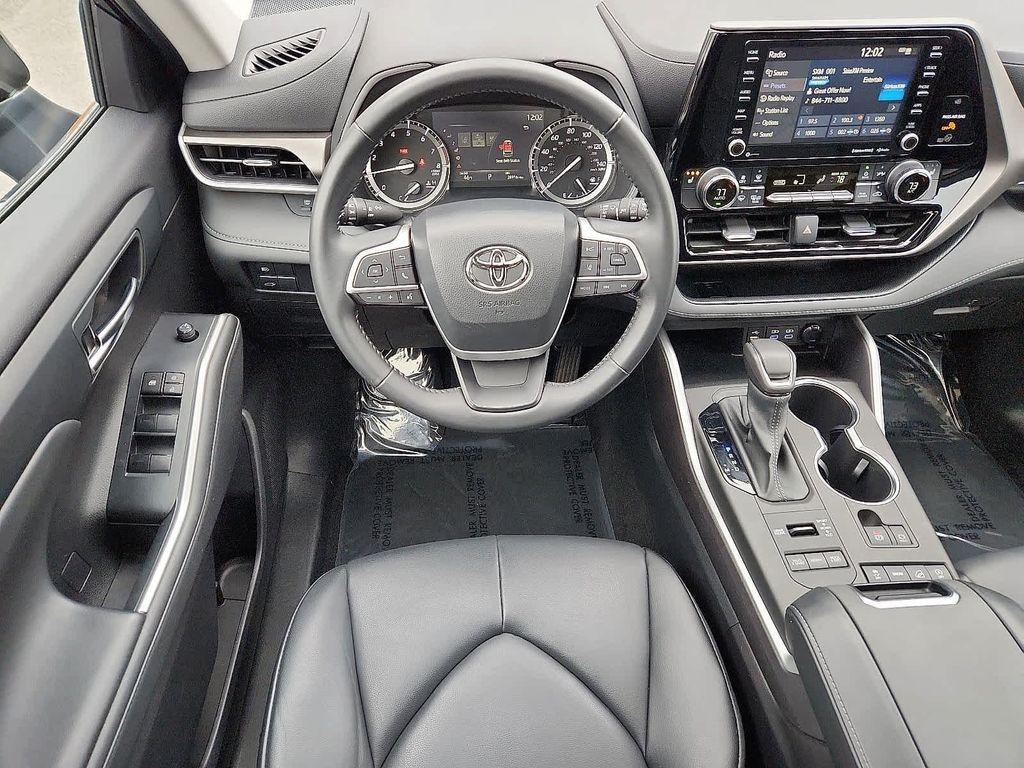 used 2022 Toyota Highlander car, priced at $38,770