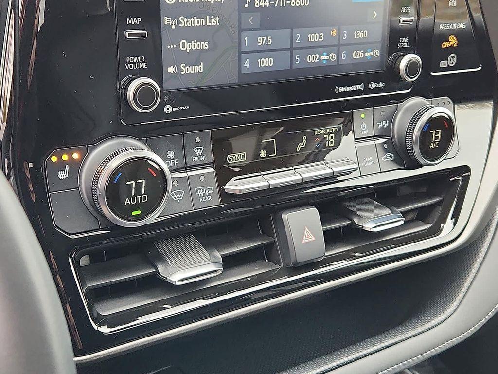 used 2022 Toyota Highlander car, priced at $38,770