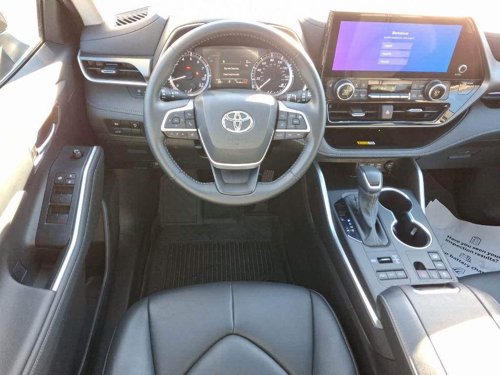 used 2024 Toyota Highlander car, priced at $41,978