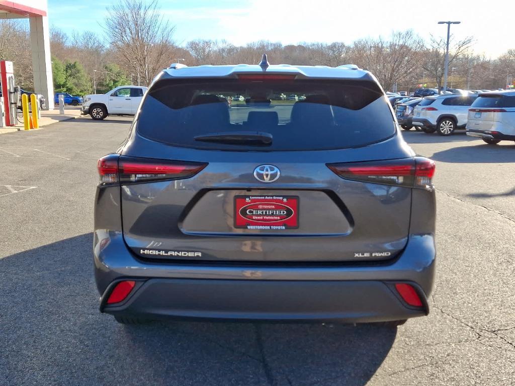 used 2024 Toyota Highlander car, priced at $41,978