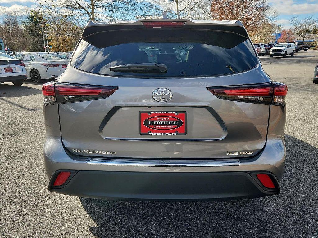 used 2025 Toyota Highlander car, priced at $44,324
