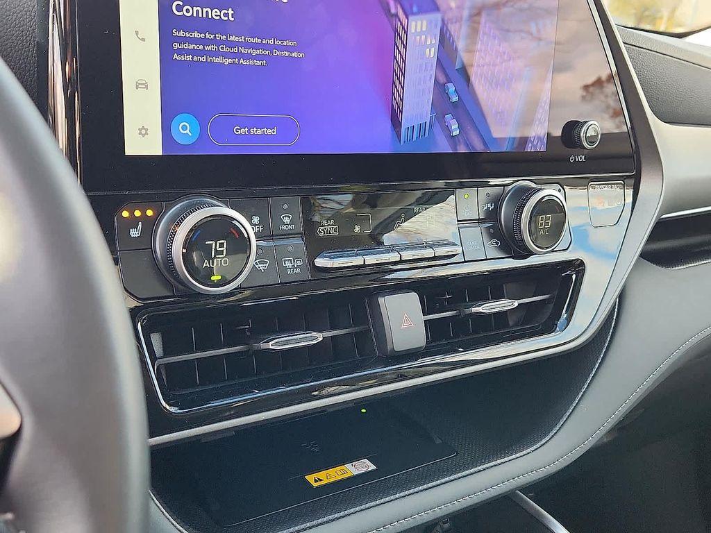 used 2025 Toyota Highlander car, priced at $44,324