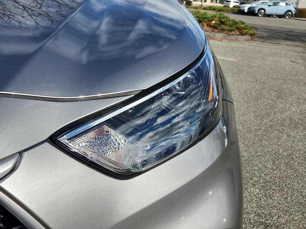 used 2025 Toyota Highlander car, priced at $44,324