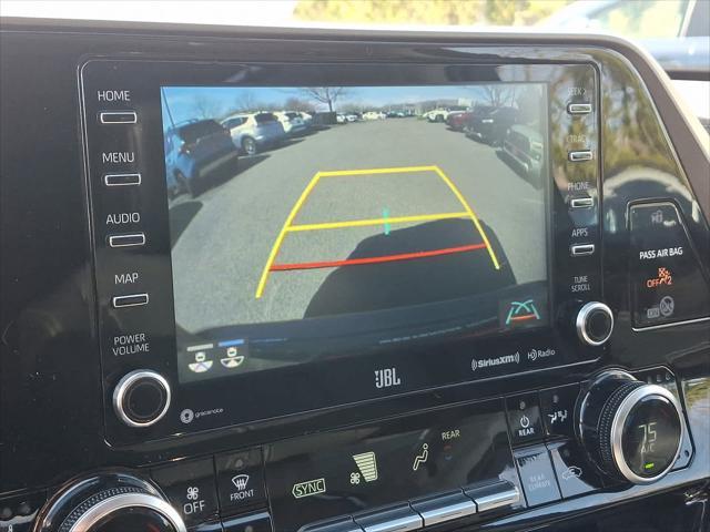 used 2021 Toyota Highlander car, priced at $38,995