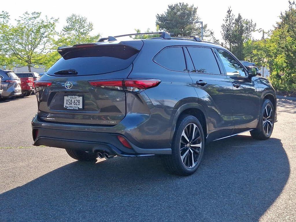 used 2021 Toyota Highlander car, priced at $37,269