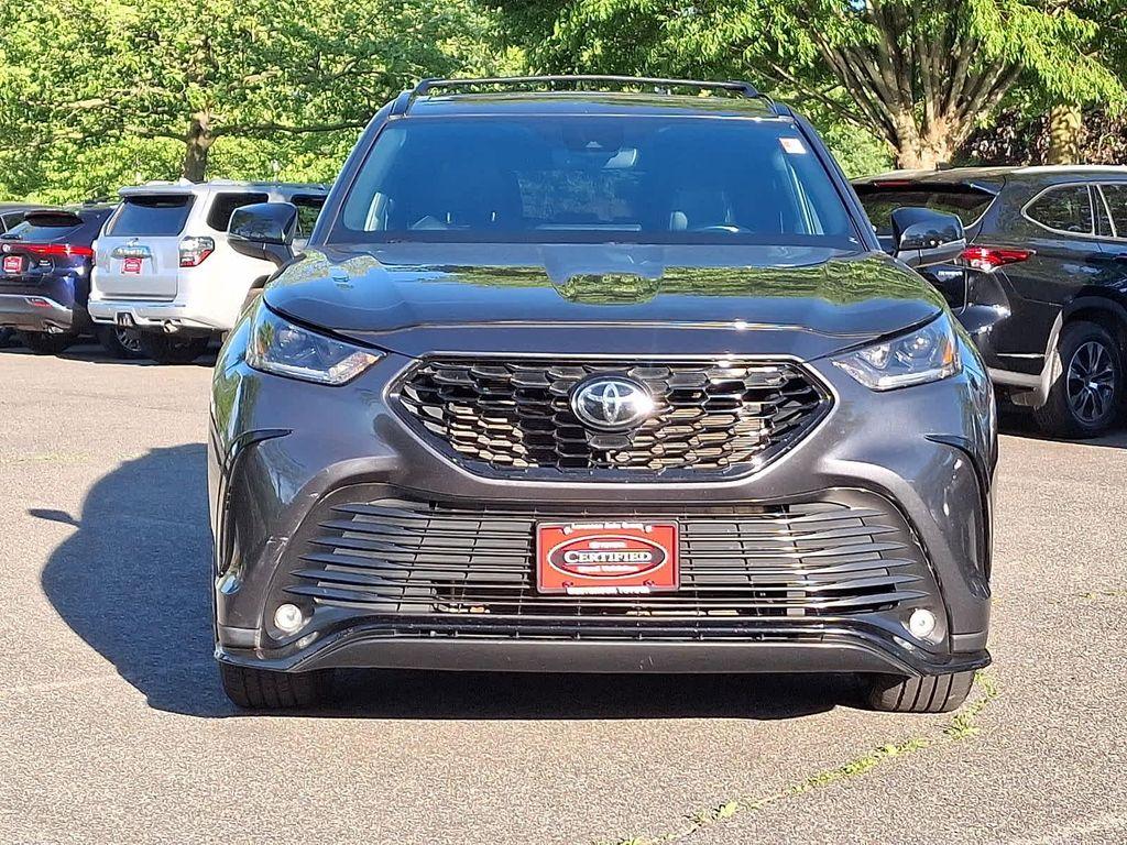 used 2021 Toyota Highlander car, priced at $37,269