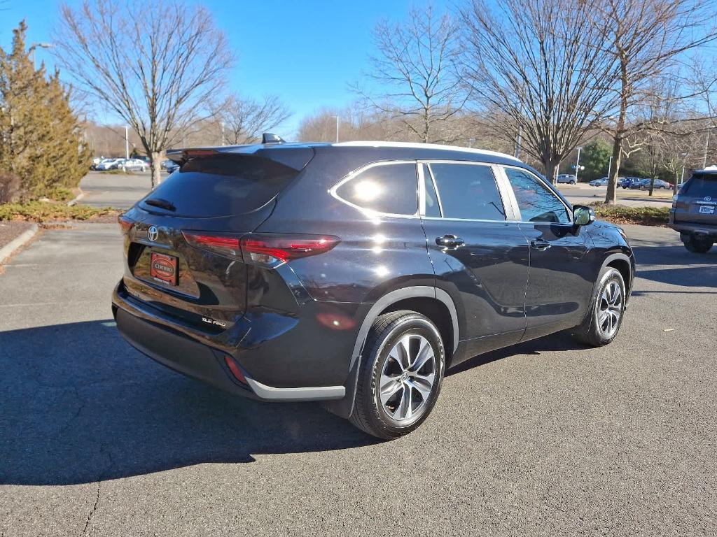 used 2024 Toyota Highlander car, priced at $44,992