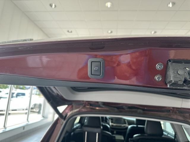 used 2019 Toyota Highlander car, priced at $21,497