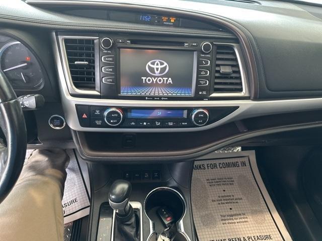 used 2019 Toyota Highlander car, priced at $21,497