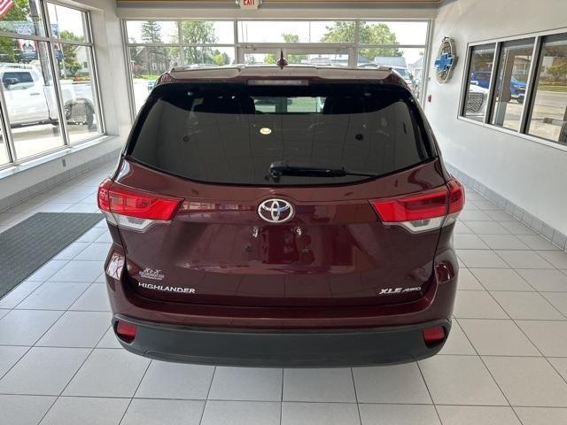 used 2019 Toyota Highlander car, priced at $21,497