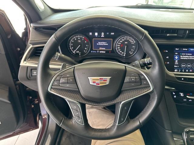 used 2022 Cadillac XT5 car, priced at $37,332