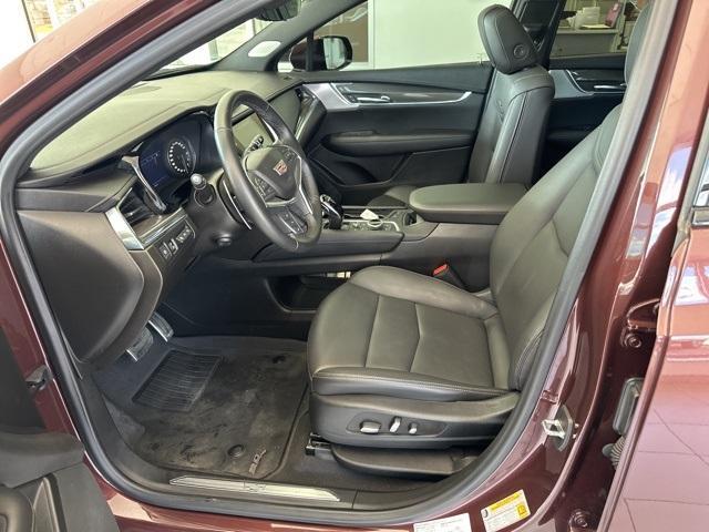 used 2022 Cadillac XT5 car, priced at $37,332