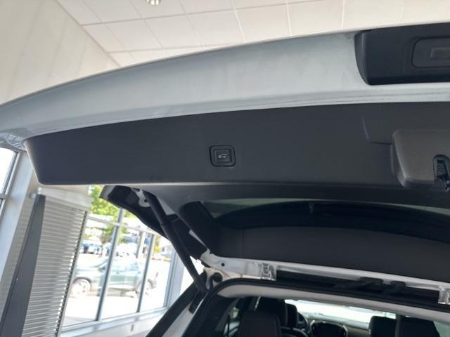 used 2019 Chevrolet Traverse car, priced at $19,460