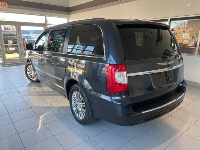 used 2014 Chrysler Town & Country car, priced at $6,725